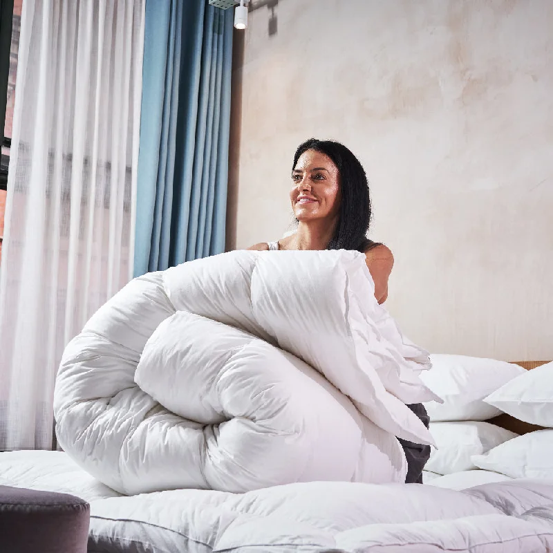 Down duvets with high - fill - power goose down for exceptional warmthBritish 5* Hotel Supply Duvet