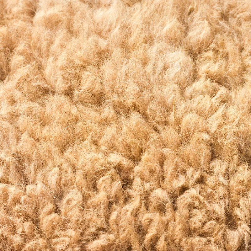 Silk - filled duvets for a luxurious and smooth sleeping experienceMahdi - Camel Hair Duvet from Brinkhaus Silk - filled duvets for a luxurious and smooth sleeping experienceMahdi - Camel Hair Duvet from Brinkhaus