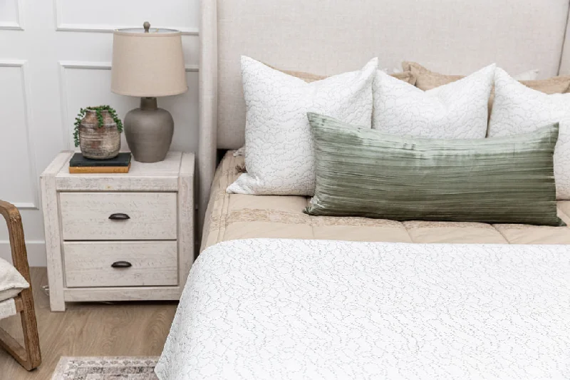 Mohair blankets with a unique sheen and softnessMallory Luxe Blanket