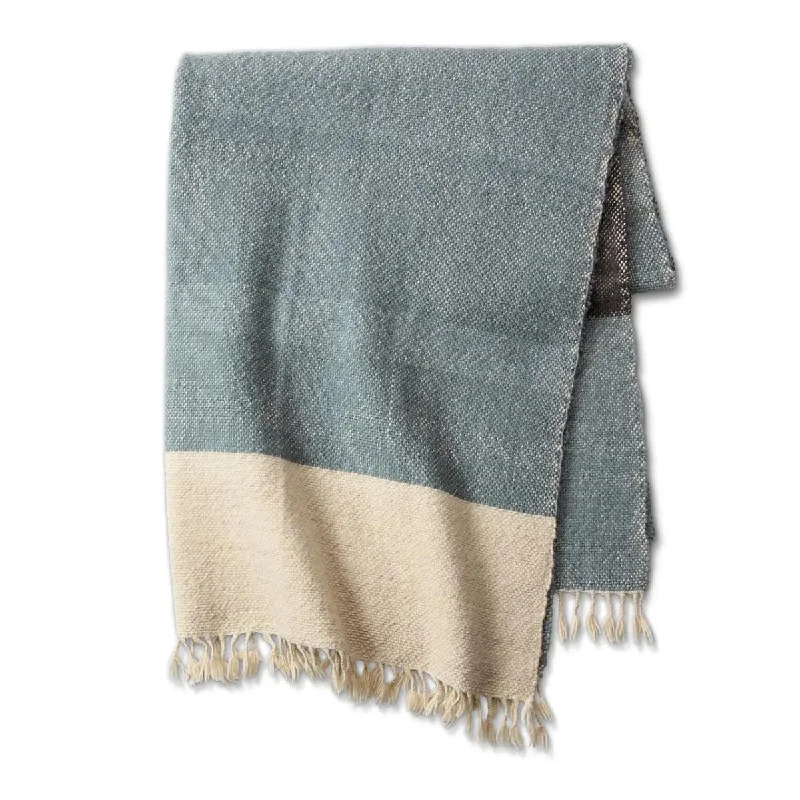 Synthetic fiber blend blankets for a budget - friendly choiceMargosa Aslopa Throw Blanket Synthetic fiber blend blankets for a budget - friendly choiceMargosa Aslopa Throw Blanket