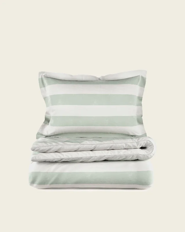 Synthetic fiber duvets filled with microfiber for a soft and lightweight feelMarseille Twin Duvet Cover Set