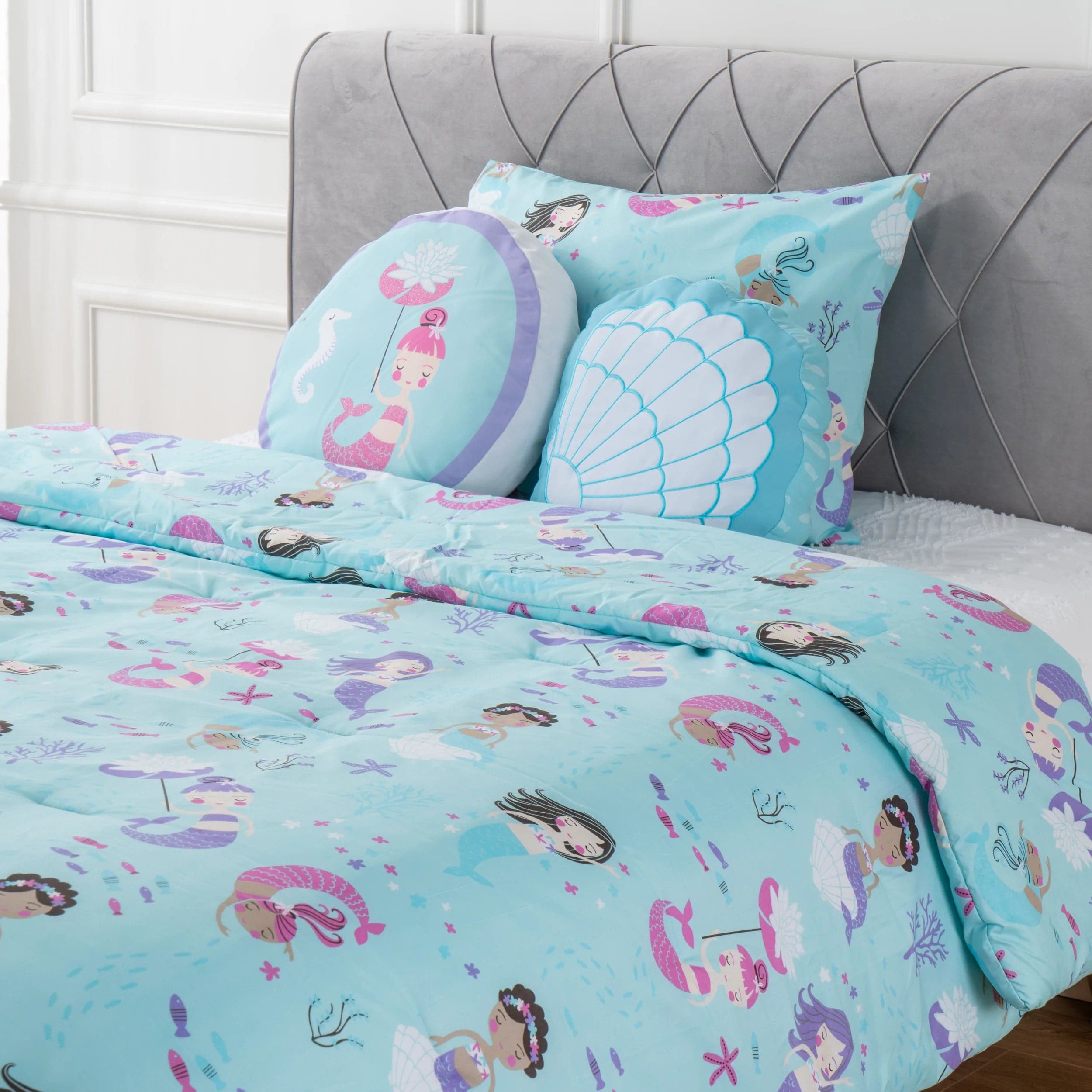 Goose down comforters known for their superior quality and insulationMermaid Bed-in-a-bag Comforter Set for Children - Twin, Double Goose down comforters known for their superior quality and insulationMermaid Bed-in-a-bag Comforter Set for Children - Twin, Double