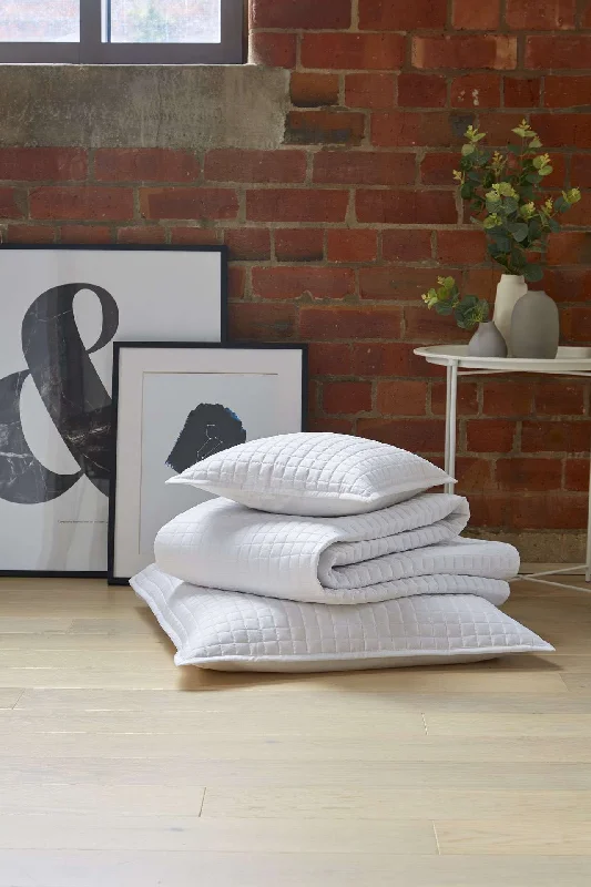 victorian style bedspreads with intricate embroidery for a classic and elegant touchMetropolitan Throw victorian style bedspreads with intricate embroidery for a classic and elegant touchMetropolitan Throw
