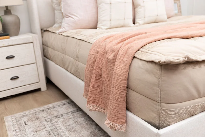 Bamboo fiber blankets with natural antibacterial propertiesMollie Luxe Throw