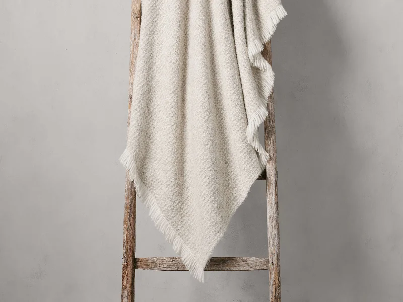 Alpaca wool blankets for a hypoallergenic and warm optionMontane Alpaca Throw