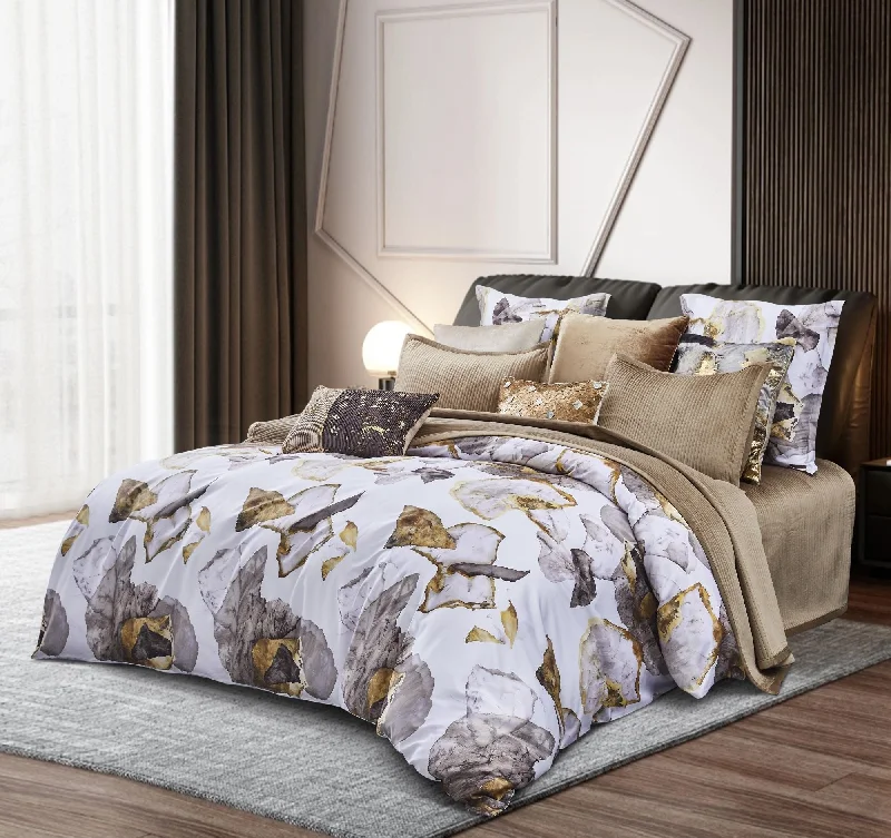 Full - size duvets for full - sized beds in guest rooms or smaller bedroomsMori Ivory Modern Abstract Duvet