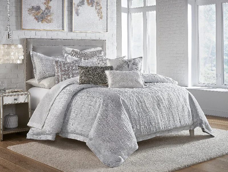 Down duvets with high - fill - power goose down for exceptional warmthNaja Grey Silver Duvet Set