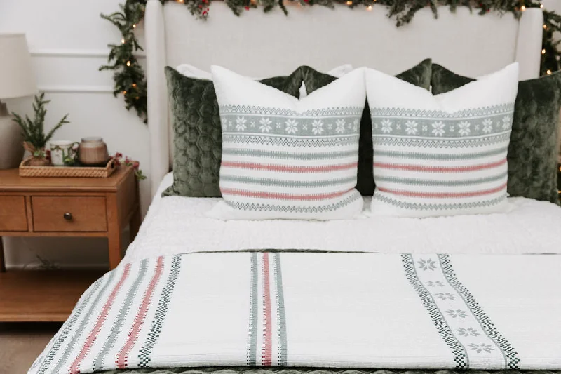 Cotton blankets for breathability and a lightweight feelNoel Luxe Blanket