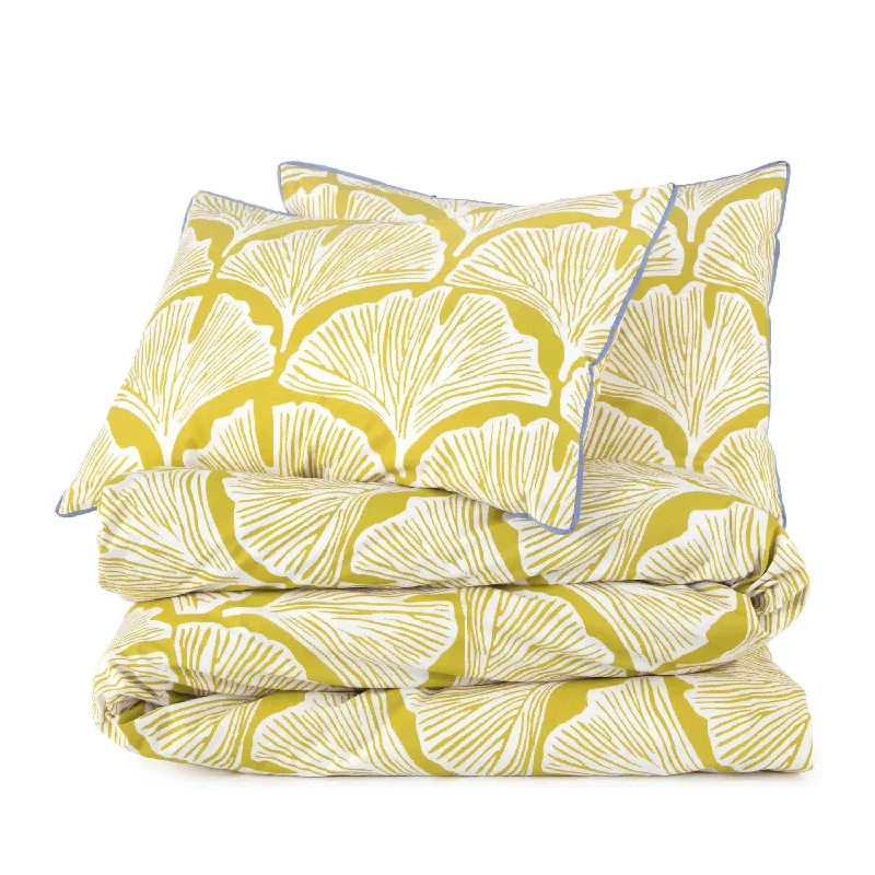 Silk - filled comforters for a luxurious and smooth touchFeather Palm Golden Mustard Comforter Set from Novogratz by Utica Silk - filled comforters for a luxurious and smooth touchFeather Palm Golden Mustard Comforter Set from Novogratz by Utica