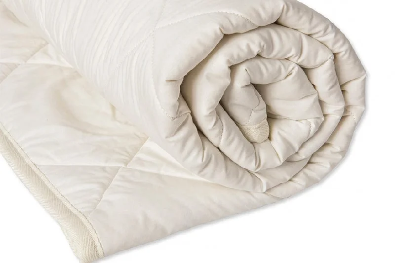 Wool - filled duvets for natural insulation and moisture - wicking propertiesOrganic Wool Duvet - 500g Wool - filled duvets for natural insulation and moisture - wicking propertiesOrganic Wool Duvet - 500g