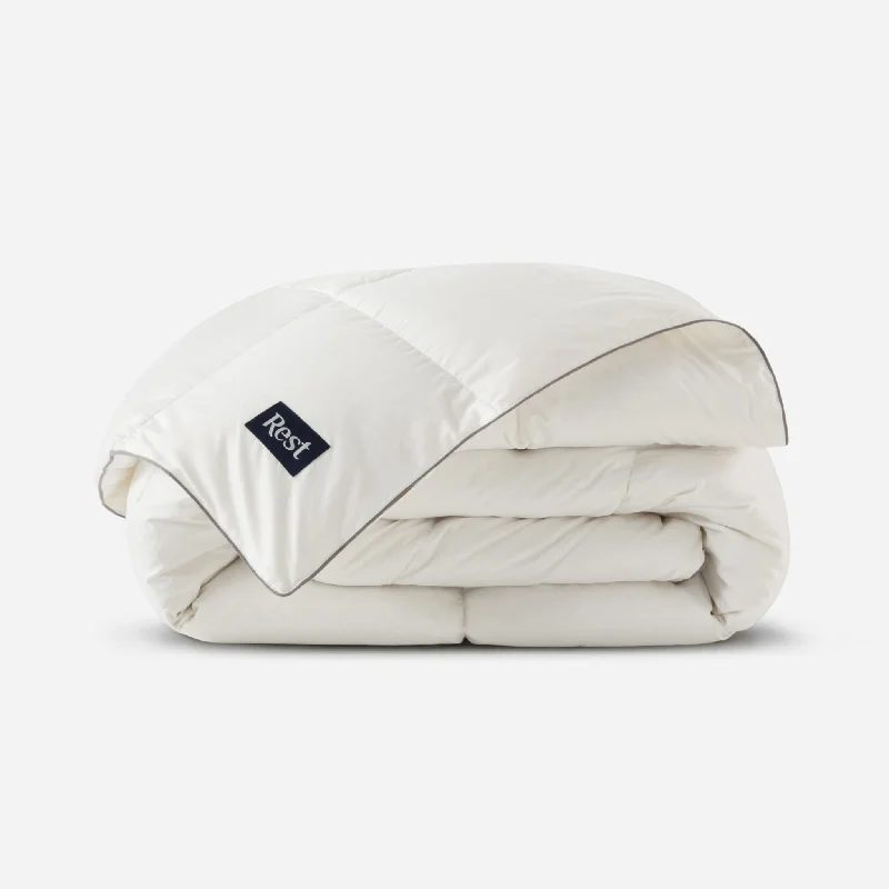 Wool - filled duvets for natural insulation and moisture - wicking propertiesRest Original Duvet Wool - filled duvets for natural insulation and moisture - wicking propertiesRest Original Duvet