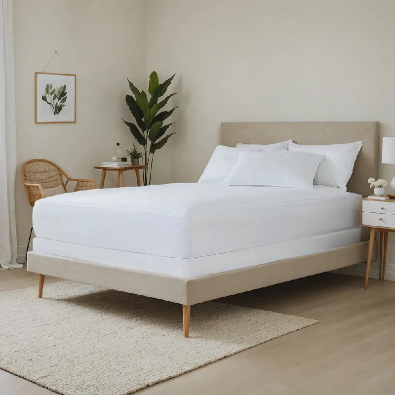 Hybrid mattresses combining foam and innerspring technologyPadded Mattress Protector Hybrid mattresses combining foam and innerspring technologyPadded Mattress Protector
