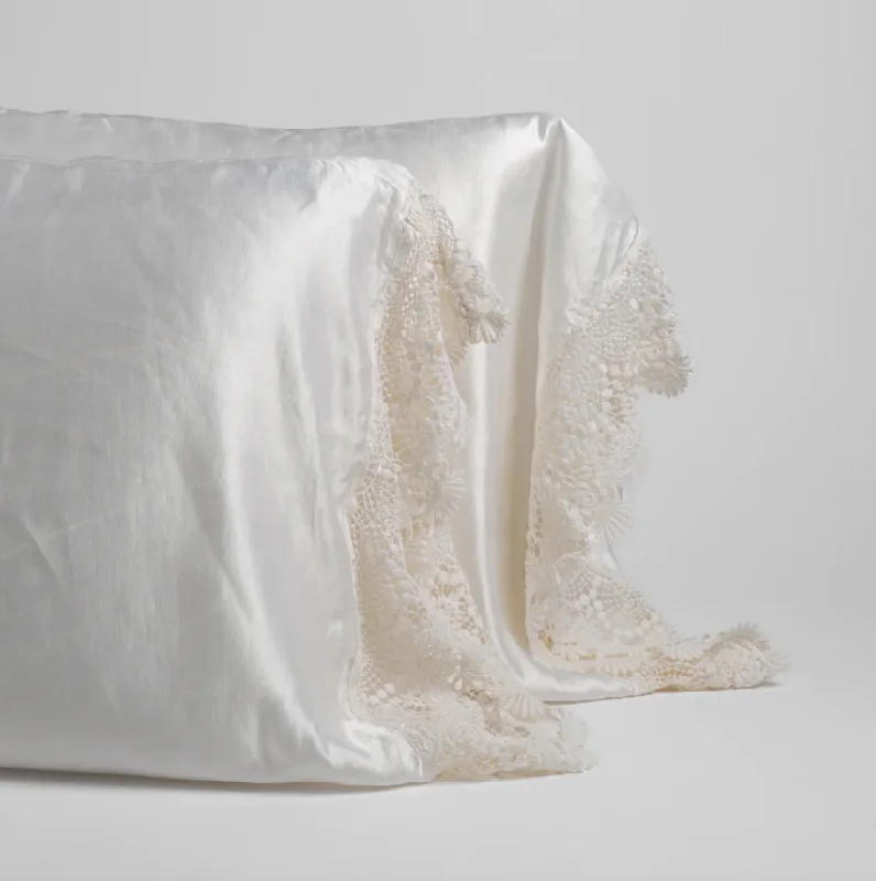 Bed skirts for beds with a square framets for water beds to give them a more traditional lookPaloma Pillowcase with Mattine Lace (Single) Bed skirts for beds with a square framets for water beds to give them a more traditional lookPaloma Pillowcase with Mattine Lace (Single)
