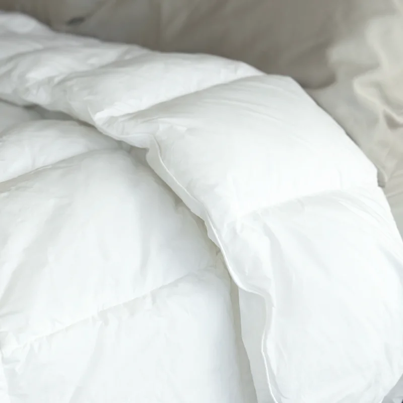 Microfiber - filled comforters that are lightweight and easy to care forQuickZip Supreme Down Alternative Comforter Microfiber - filled comforters that are lightweight and easy to care forQuickZip Supreme Down Alternative Comforter