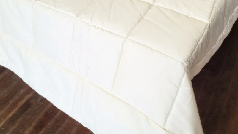 Bamboo - fiber - filled comforters with antibacterial and breathable qualitiesOrganic Quilted Cotton Comforter Bamboo - fiber - filled comforters with antibacterial and breathable qualitiesOrganic Quilted Cotton Comforter