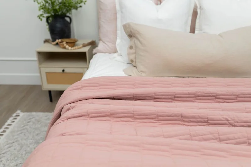 Cashmere blankets for ultimate softness and luxuryRiley Luxe Blanket