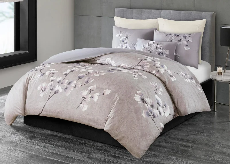 Silk - filled comforters for a luxurious and smooth touchN Natori Sakura Blossom Printed Cotton Sateen 3-Piece Comforter Set Silk - filled comforters for a luxurious and smooth touchN Natori Sakura Blossom Printed Cotton Sateen 3-Piece Comforter Set
