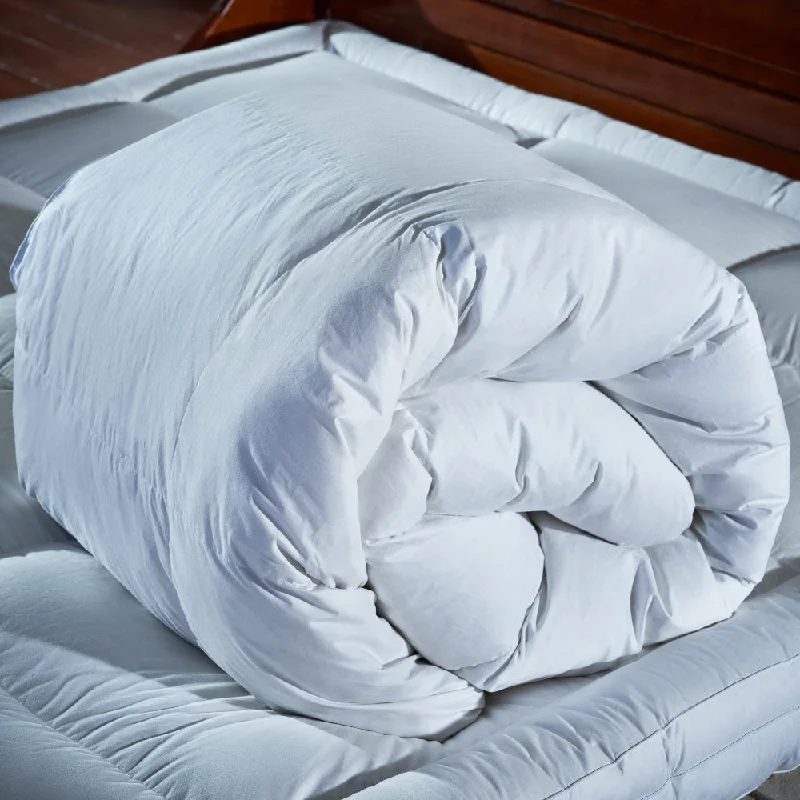 Queen - size duvets suitable for standard queen - sized mattressesSavoy 70% Duck Feather & Down Duvet Queen - size duvets suitable for standard queen - sized mattressesSavoy 70% Duck Feather & Down Duvet