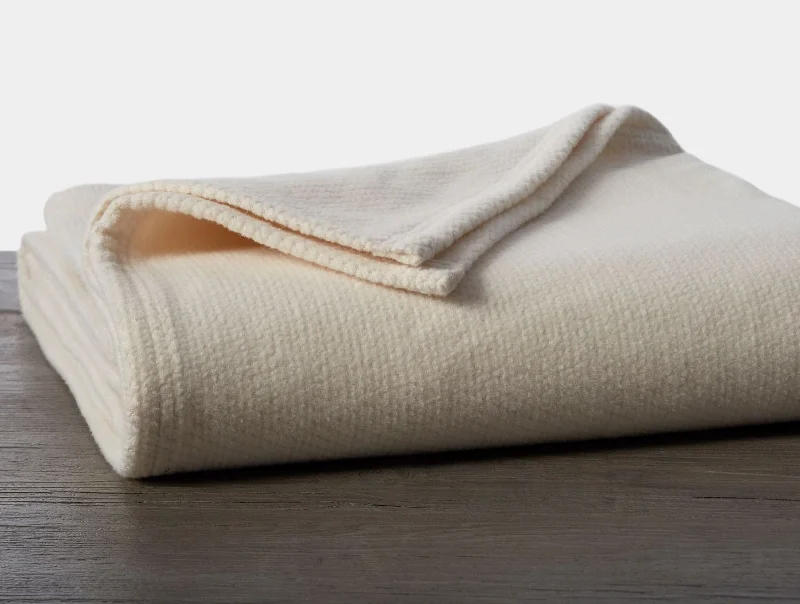 Cotton blankets for breathability and a lightweight feelSequoia Washable Organic Cotton & Wool Blanket Cotton blankets for breathability and a lightweight feelSequoia Washable Organic Cotton & Wool Blanket