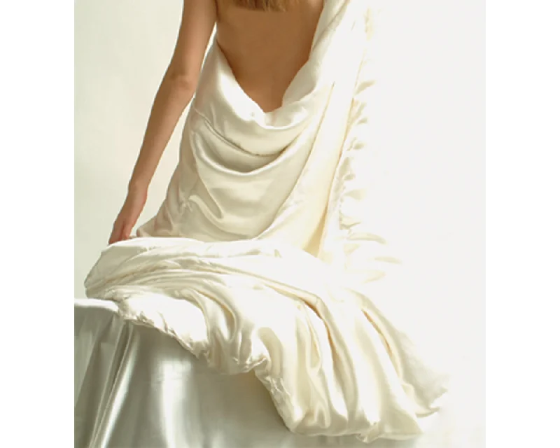 Queen - size duvets suitable for standard queen - sized mattressesSilk Filled | Comforter Queen - size duvets suitable for standard queen - sized mattressesSilk Filled | Comforter