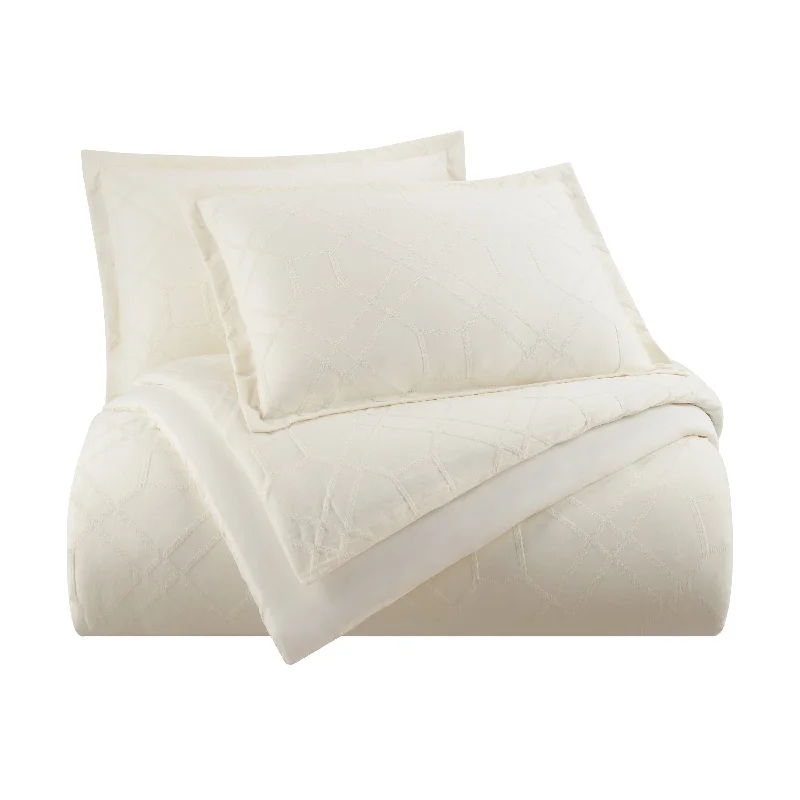 Wool - filled comforters with natural moisture - wicking and temperature - regulating featuresSouthern Tide Savannah Comforter Set Wool - filled comforters with natural moisture - wicking and temperature - regulating featuresSouthern Tide Savannah Comforter Set