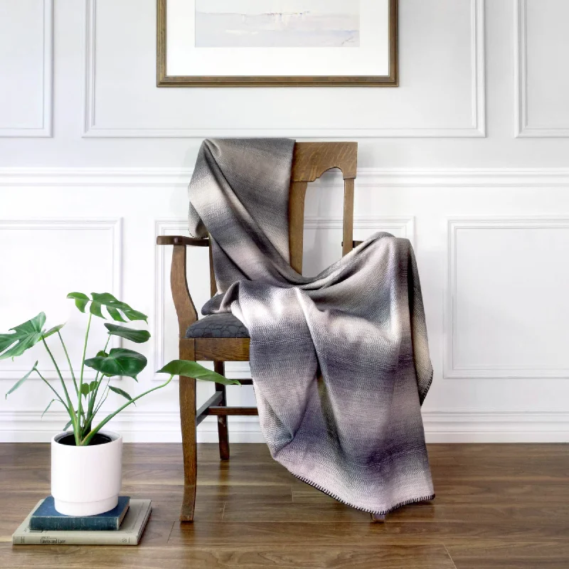 Synthetic fiber blend blankets for a budget - friendly choiceCoperta Throws & Blankets Synthetic fiber blend blankets for a budget - friendly choiceCoperta Throws & Blankets