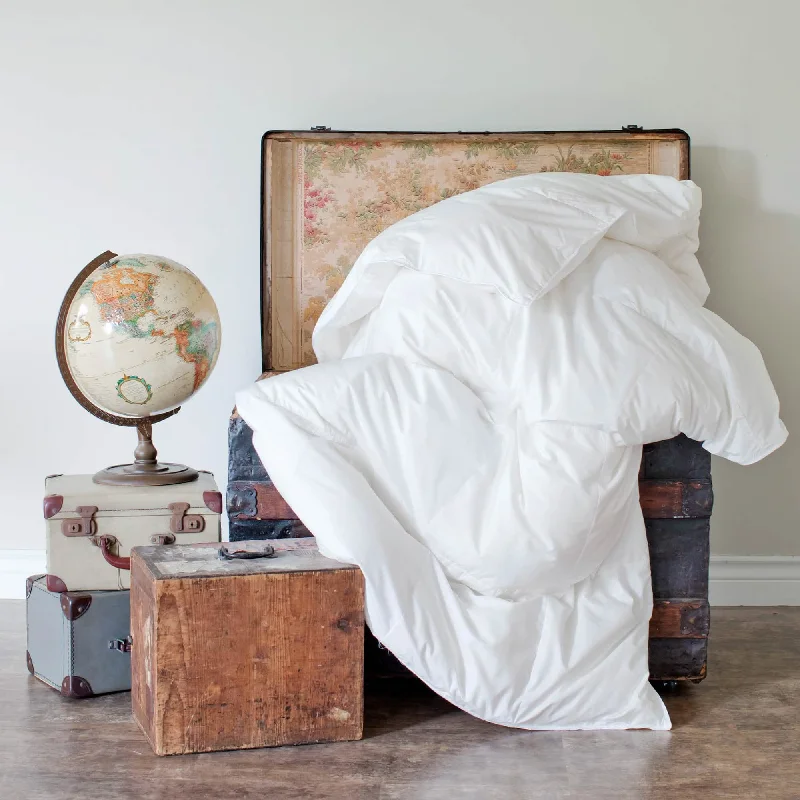 Wool - filled duvets for natural insulation and moisture - wicking propertiesThe Essential Travel Duvet Wool - filled duvets for natural insulation and moisture - wicking propertiesThe Essential Travel Duvet