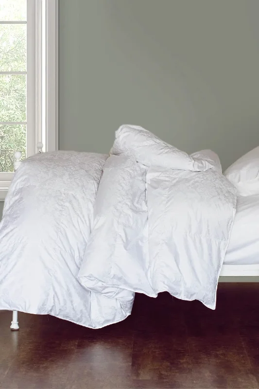 Duck down duvets for a more budget - friendly yet cozy optionJames Bay Wild Canadian Goose Down Duvet Duck down duvets for a more budget - friendly yet cozy optionJames Bay Wild Canadian Goose Down Duvet