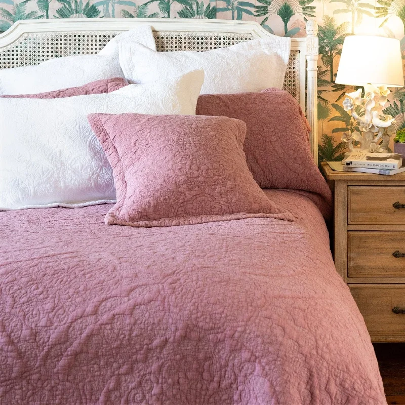 baroque style bedspreads with rich fabrics and elaborate designs for a luxurious lookStonewash Cotton Dark Pink Bedspread baroque style bedspreads with rich fabrics and elaborate designs for a luxurious lookStonewash Cotton Dark Pink Bedspread