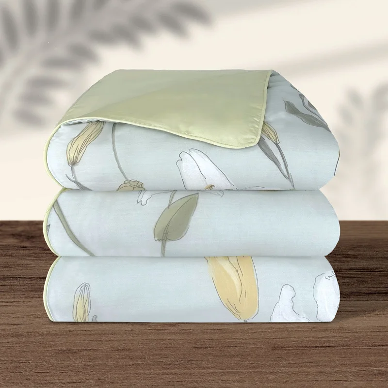 Duck down comforters with a softer feel and good warmth retentionSuzanne Sobelle Sara Comforter, Mint Green Duck down comforters with a softer feel and good warmth retentionSuzanne Sobelle Sara Comforter, Mint Green
