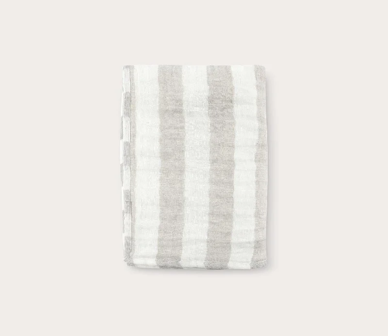 Alpaca wool blankets for a hypoallergenic and warm optionVilla by Classic Home Atwater Ivory Natural Throw Blanket Alpaca wool blankets for a hypoallergenic and warm optionVilla by Classic Home Atwater Ivory Natural Throw Blanket