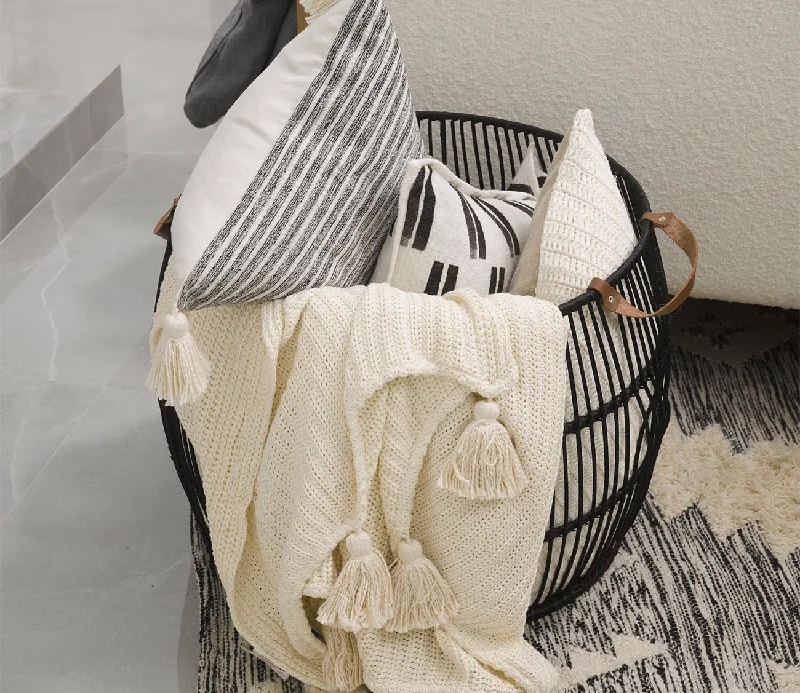 Mohair blankets with a unique sheen and softnessVilla by Classic Home Veda Knit Throw Blanket Mohair blankets with a unique sheen and softnessVilla by Classic Home Veda Knit Throw Blanket