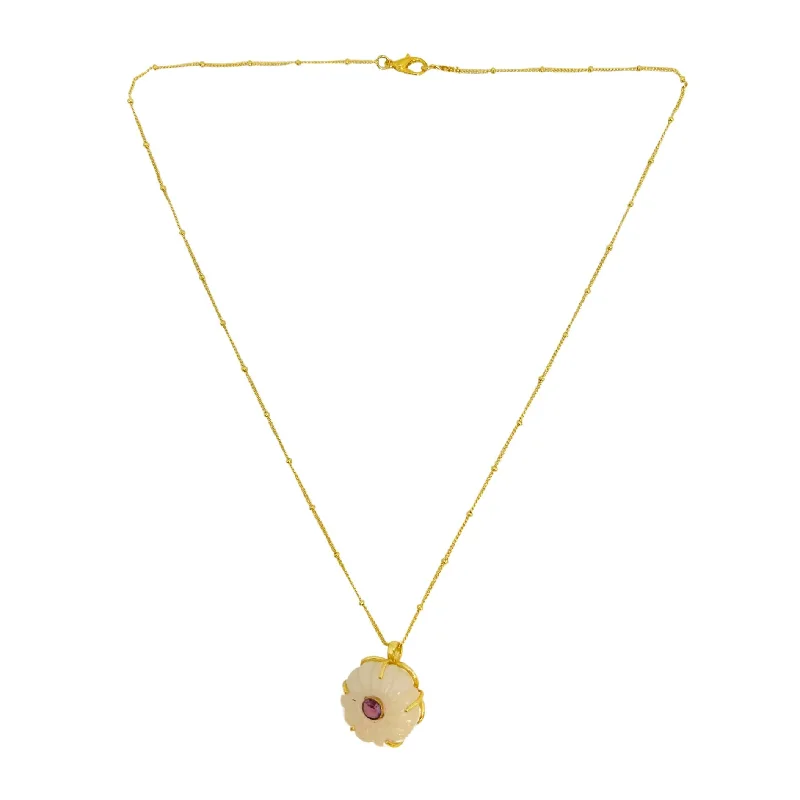 Silk - filled duvets for a luxurious and smooth sleeping experienceThe Flower Drop Necklace Silk - filled duvets for a luxurious and smooth sleeping experienceThe Flower Drop Necklace