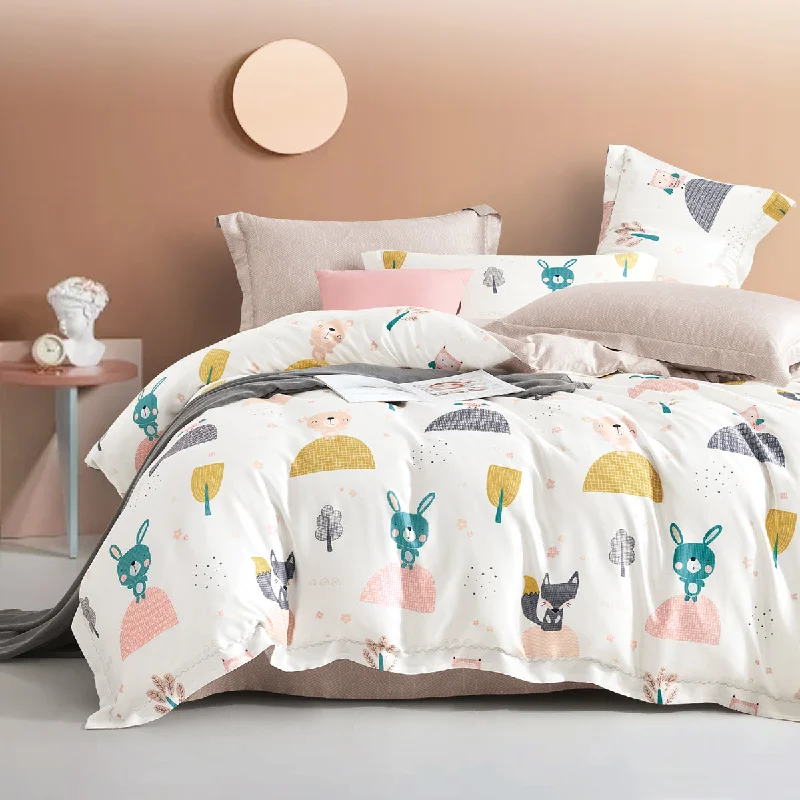 Bamboo - fiber - filled comforters with antibacterial and breathable qualitiesThe Gang Thumper Comforter Bamboo - fiber - filled comforters with antibacterial and breathable qualitiesThe Gang Thumper Comforter