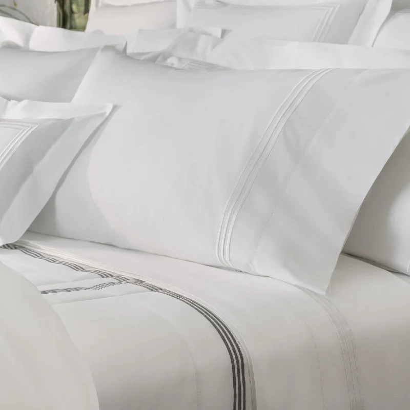 cotton bedspreads for breathability and softnessTre Righe Bedspreads by Pratesi