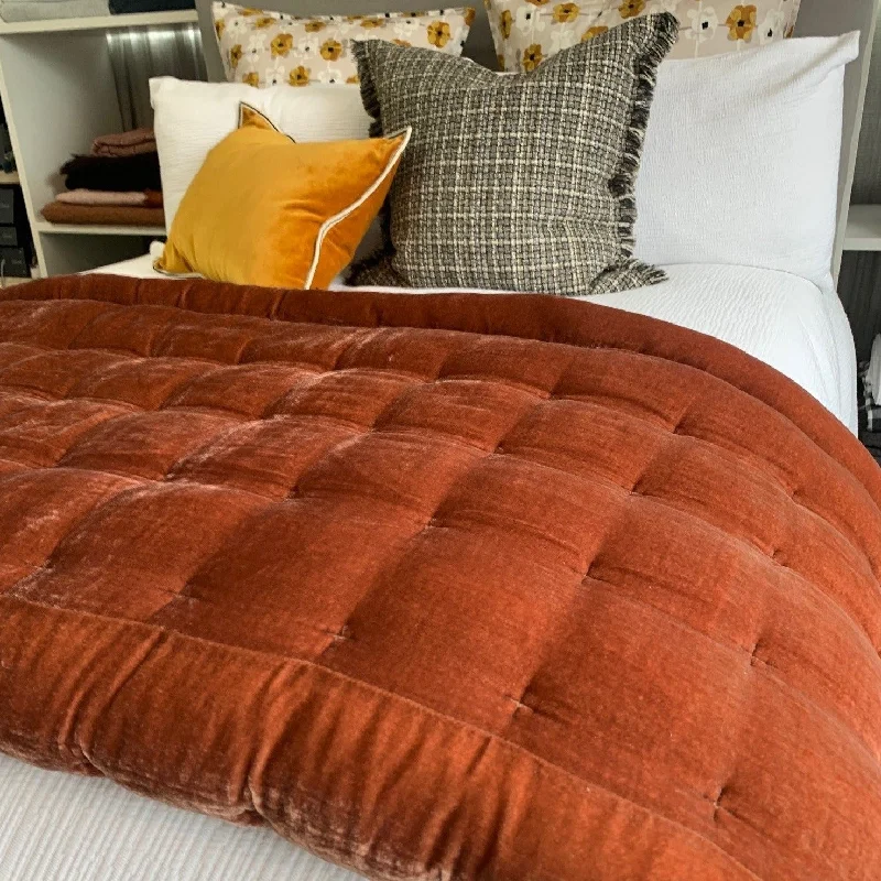 bohemian bedspreads with vibrant colors and patterns for an eclectic decorPIN VELVET COVERLETS bohemian bedspreads with vibrant colors and patterns for an eclectic decorPIN VELVET COVERLETS