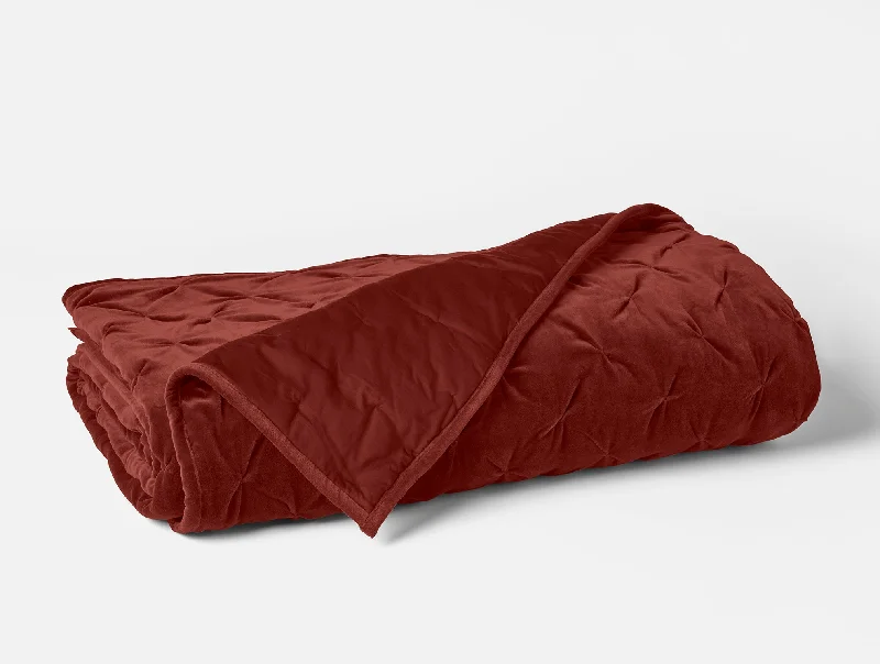 Wool - filled comforters with natural moisture - wicking and temperature - regulating featuresVelvet Tufted Organic Quilt Wool - filled comforters with natural moisture - wicking and temperature - regulating featuresVelvet Tufted Organic Quilt