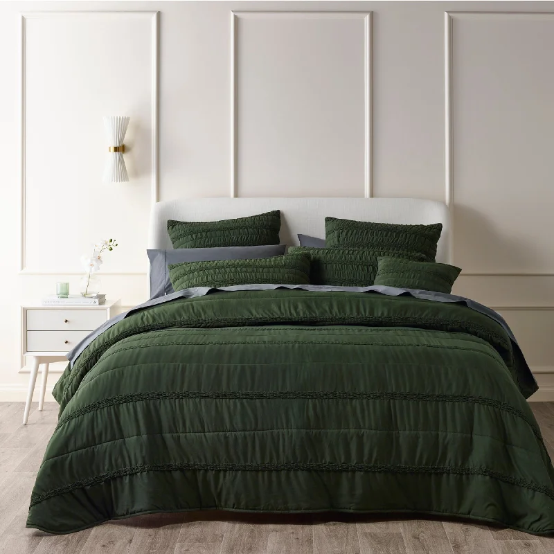 modern minimalist bedspreads for contemporary bedroomsVienna Green Bedspread Set By Bianca modern minimalist bedspreads for contemporary bedroomsVienna Green Bedspread Set By Bianca