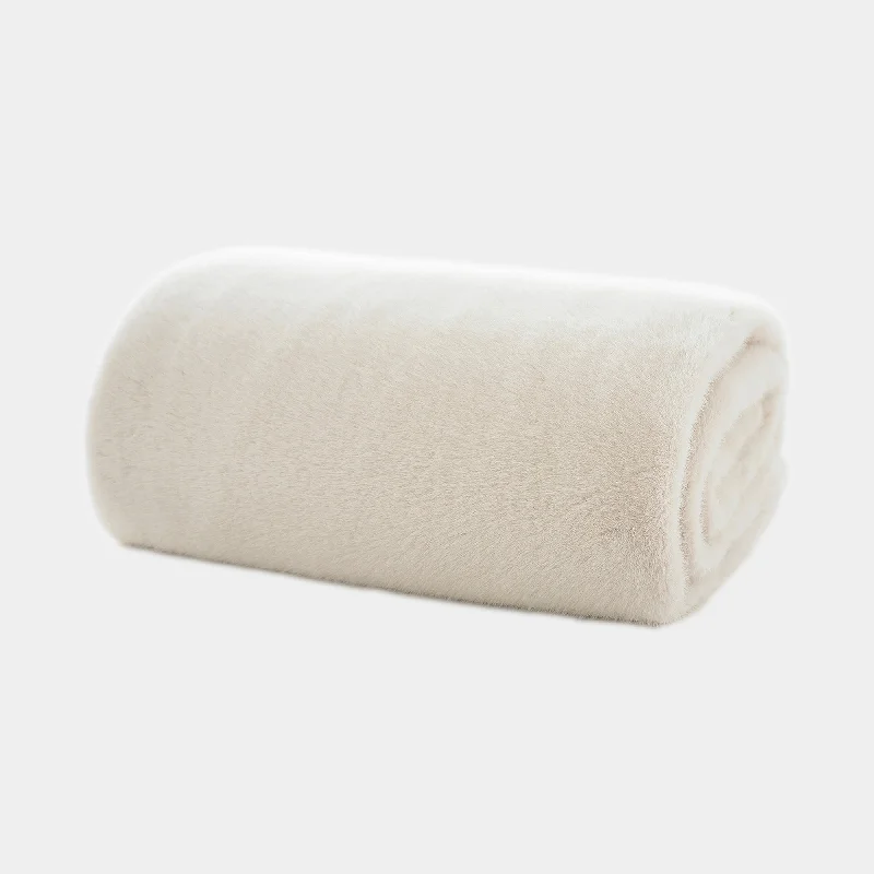 industrial style bedspreads with a rugged look for urban loftsWeybridge - Faux Fur Ivory Throw 130x180cm industrial style bedspreads with a rugged look for urban loftsWeybridge - Faux Fur Ivory Throw 130x180cm