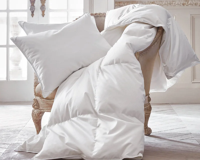 Silk - filled duvets for a luxurious and smooth sleeping experienceWhite Goose Down | Duvet Silk - filled duvets for a luxurious and smooth sleeping experienceWhite Goose Down | Duvet