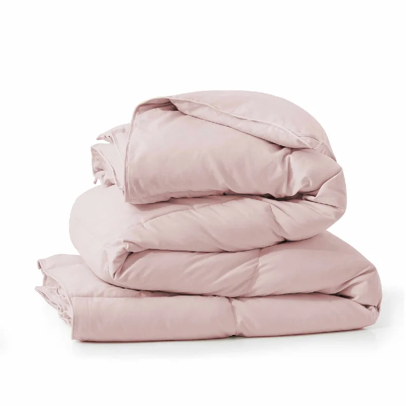 Down - filled comforters for supreme warmth and lightnessWhite Goose Feather Fiber and Down Comforter Down - filled comforters for supreme warmth and lightnessWhite Goose Feather Fiber and Down Comforter