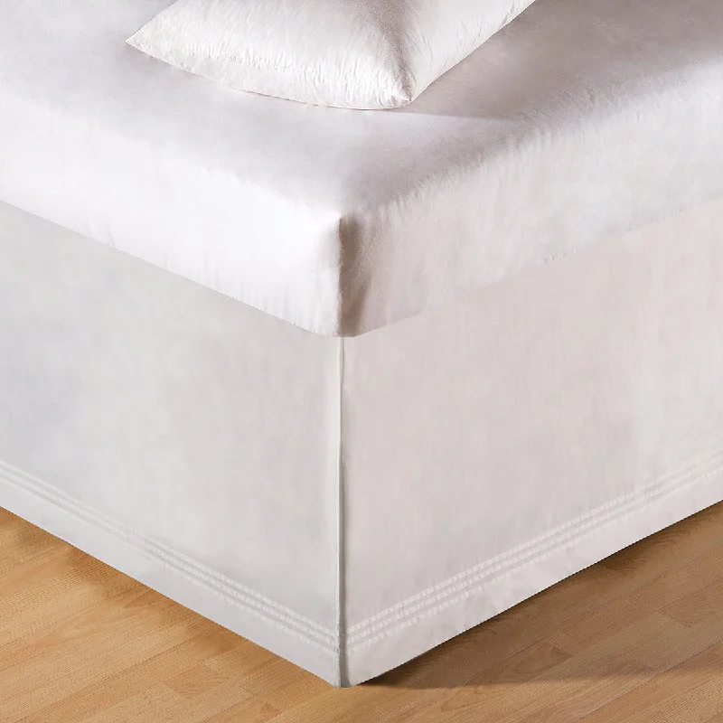 Bed skirts for beds with a round frameBed skirts for air beds to make them look more like a regular bedWhite Tailored Bed Skirt Bed skirts for beds with a round frameBed skirts for air beds to make them look more like a regular bedWhite Tailored Bed Skirt