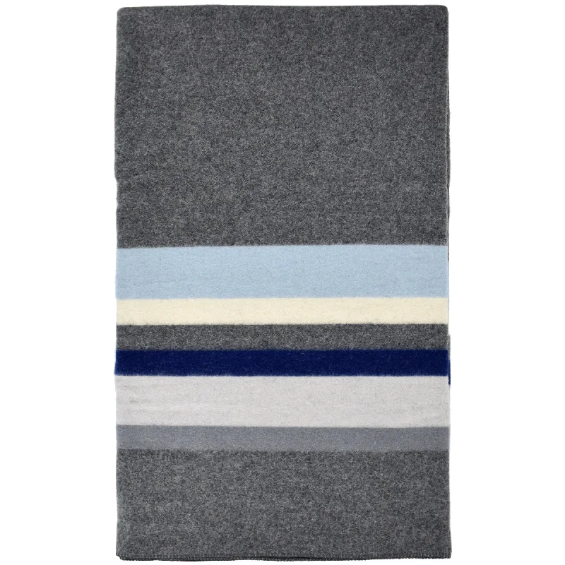 Rayon from bamboo blankets for a silky and breathable feelWool Blanket, Mountain Clouds Rayon from bamboo blankets for a silky and breathable feelWool Blanket, Mountain Clouds