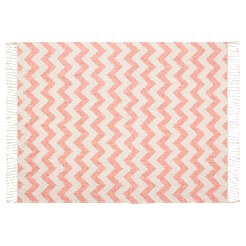 Alpaca wool blankets for a hypoallergenic and warm optionZiggy Throw