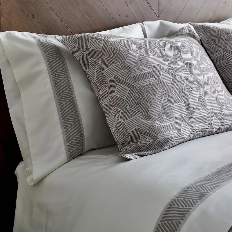 Quilted Cotton Sheets for a Warm and Inviting BedAnatolia Bone & Ash Sheet Sets | The Met x Ann Gish Quilted Cotton Sheets for a Warm and Inviting BedAnatolia Bone & Ash Sheet Sets | The Met x Ann Gish