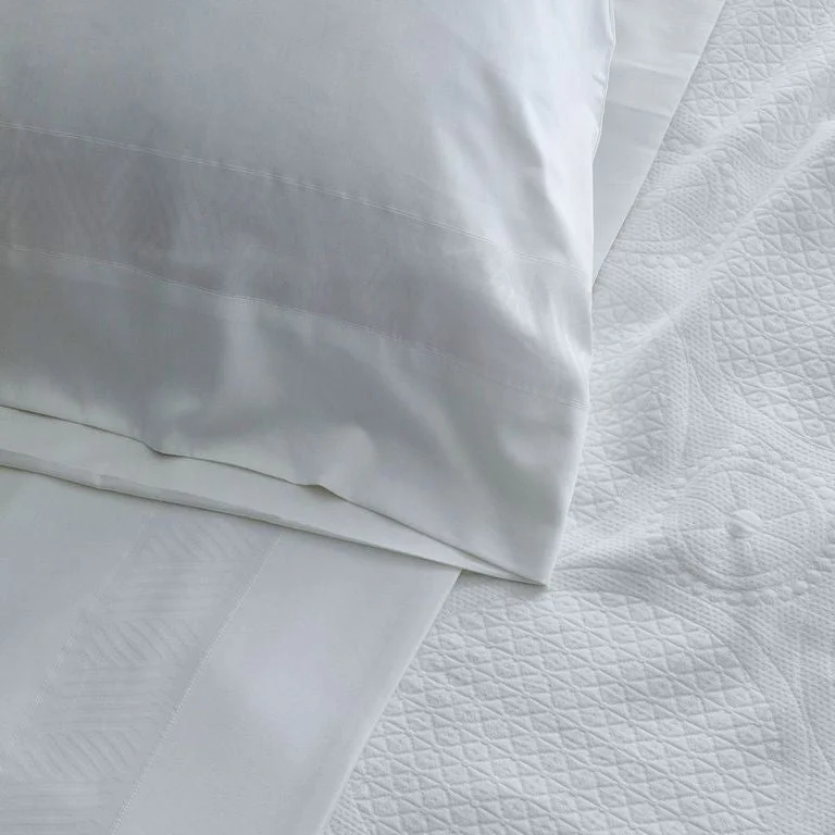 Jersey - Knit Sheets for a Comfortable and Casual BedAnatolia Bone Sheet Sets | The Met x Ann Gish Jersey - Knit Sheets for a Comfortable and Casual BedAnatolia Bone Sheet Sets | The Met x Ann Gish