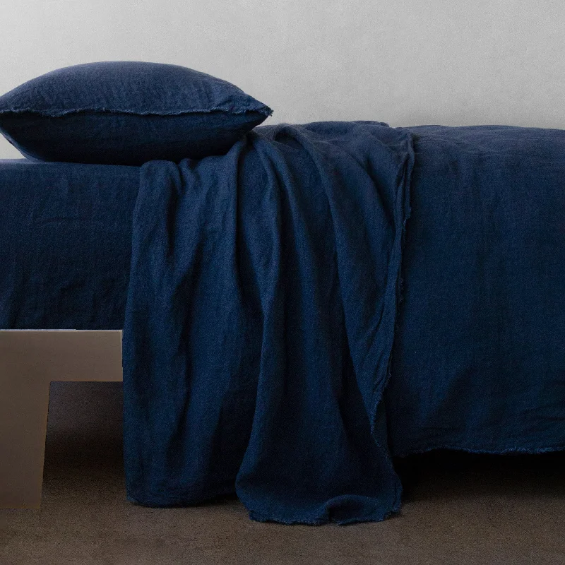 Polyester - Cotton Blend Sheets for Durability and ComfortFlocca Linen Flat Sheet - Bateau Polyester - Cotton Blend Sheets for Durability and ComfortFlocca Linen Flat Sheet - Bateau