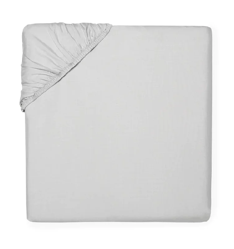 Wrinkle - Free Polyester Sheets for a Low - Maintenance BedGiza 45 Percale Fitted Sheets by Sferra Wrinkle - Free Polyester Sheets for a Low - Maintenance BedGiza 45 Percale Fitted Sheets by Sferra