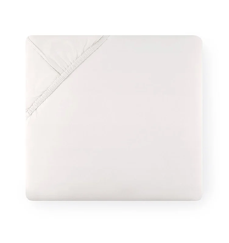 Moisture - Wicking Cotton Sheets for a Dry and Comfortable SleepGrande Hotel Fitted Sheets by Sferra Moisture - Wicking Cotton Sheets for a Dry and Comfortable SleepGrande Hotel Fitted Sheets by Sferra