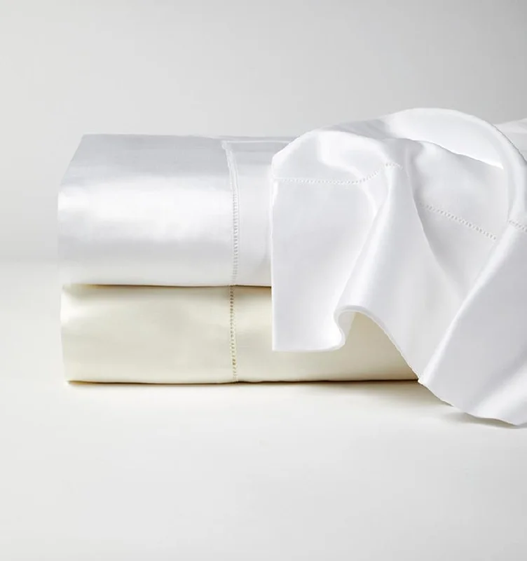 Jersey - Knit Sheets for a Comfortable and Casual BedGiza 45 Ivory Sateen Sheet Sets by Sferra Jersey - Knit Sheets for a Comfortable and Casual BedGiza 45 Ivory Sateen Sheet Sets by Sferra